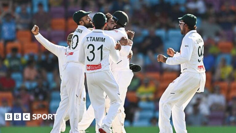 Australia v Bangladesh: Visitors move closer to historic win after Steve Smith wicket Bangladesh celebrate the wicket of Steve Smith
